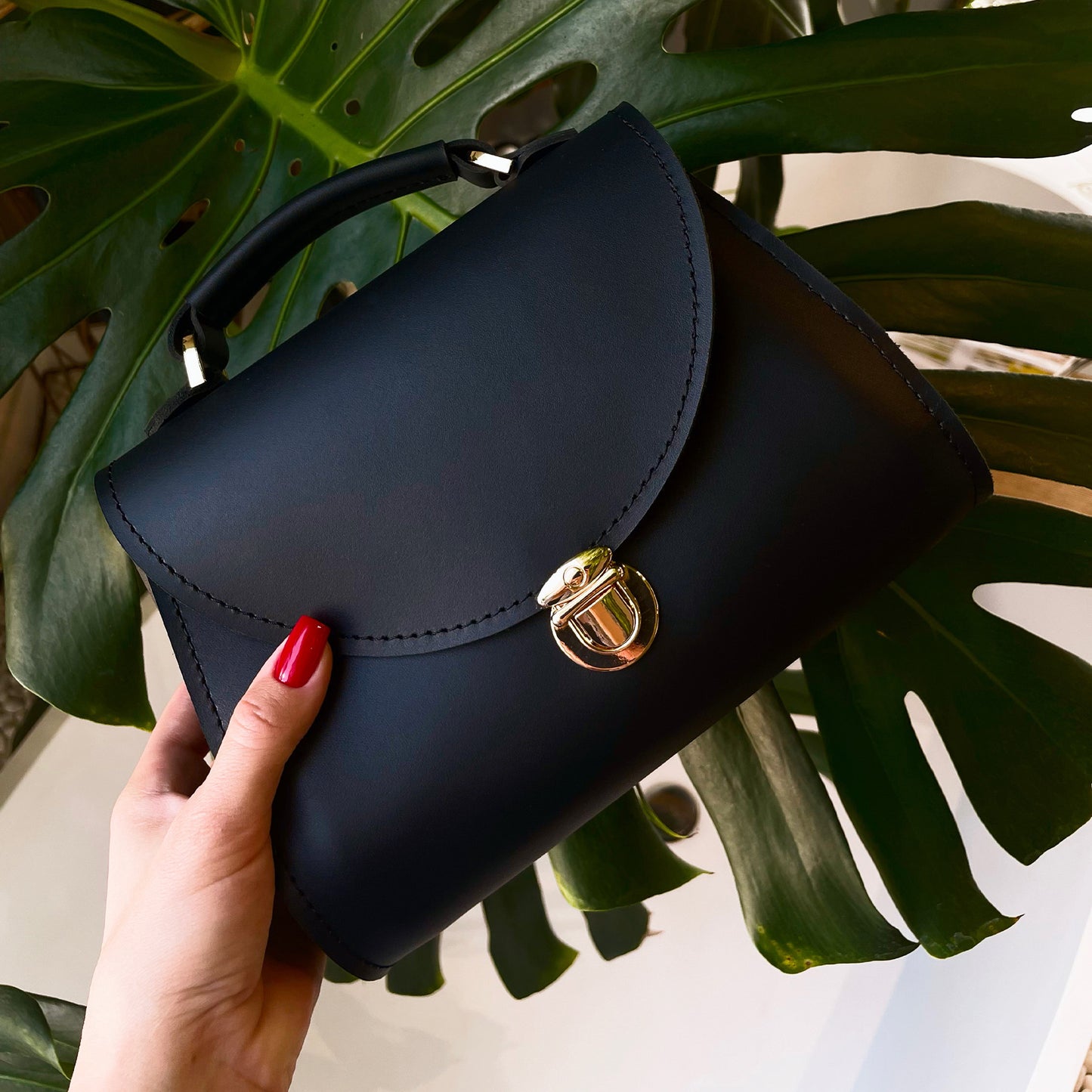 Black Leather Bag for Women - Pache Taistra - Pache