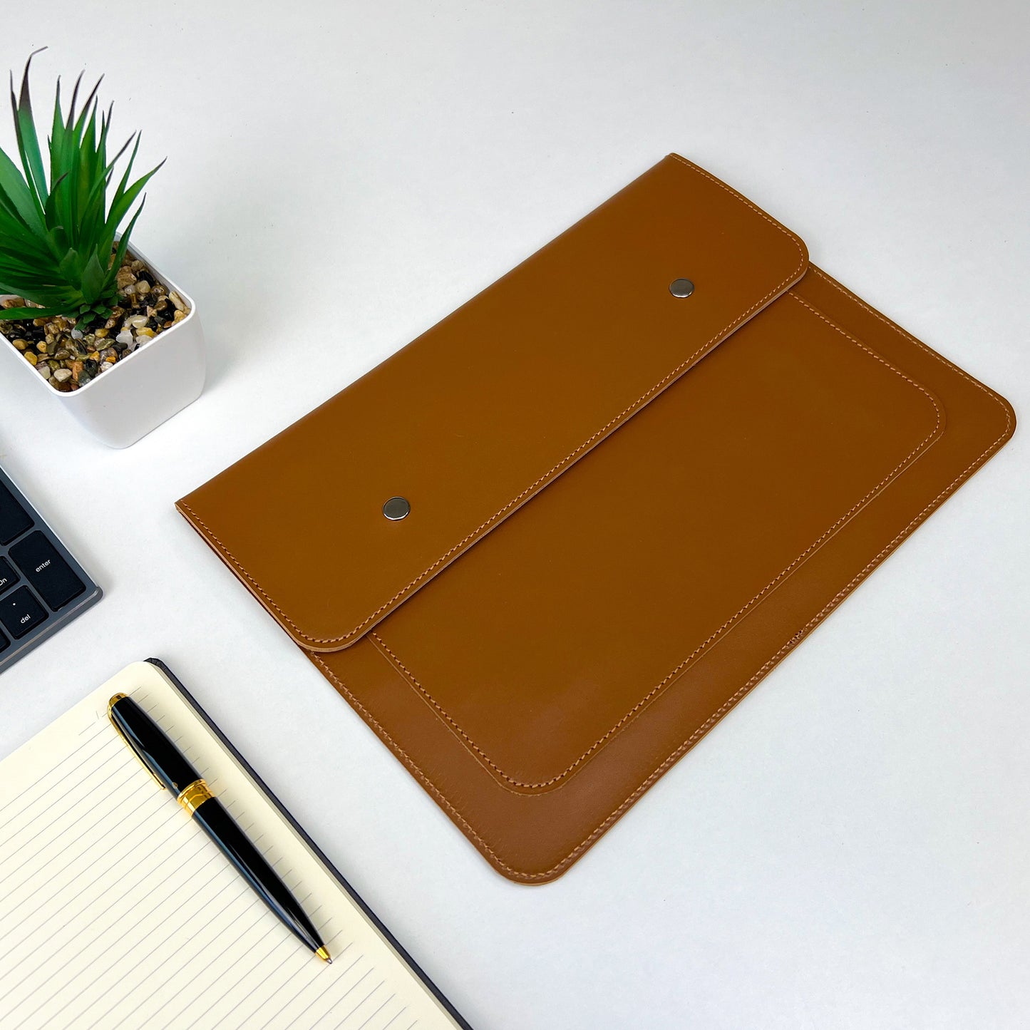 Minimalist Leather Document Folder - Pache Vesso - Pache