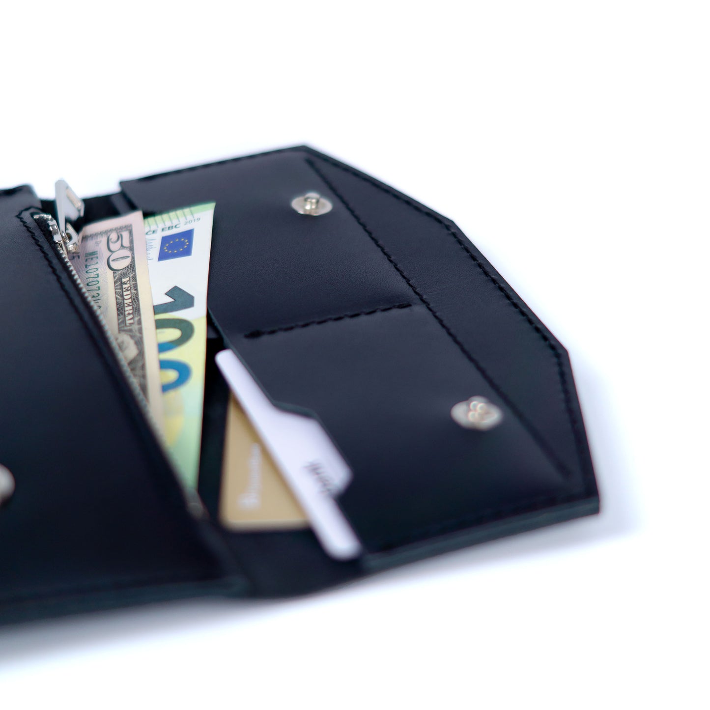 Black Leather Wallet for Men and Women - Pache Beyra