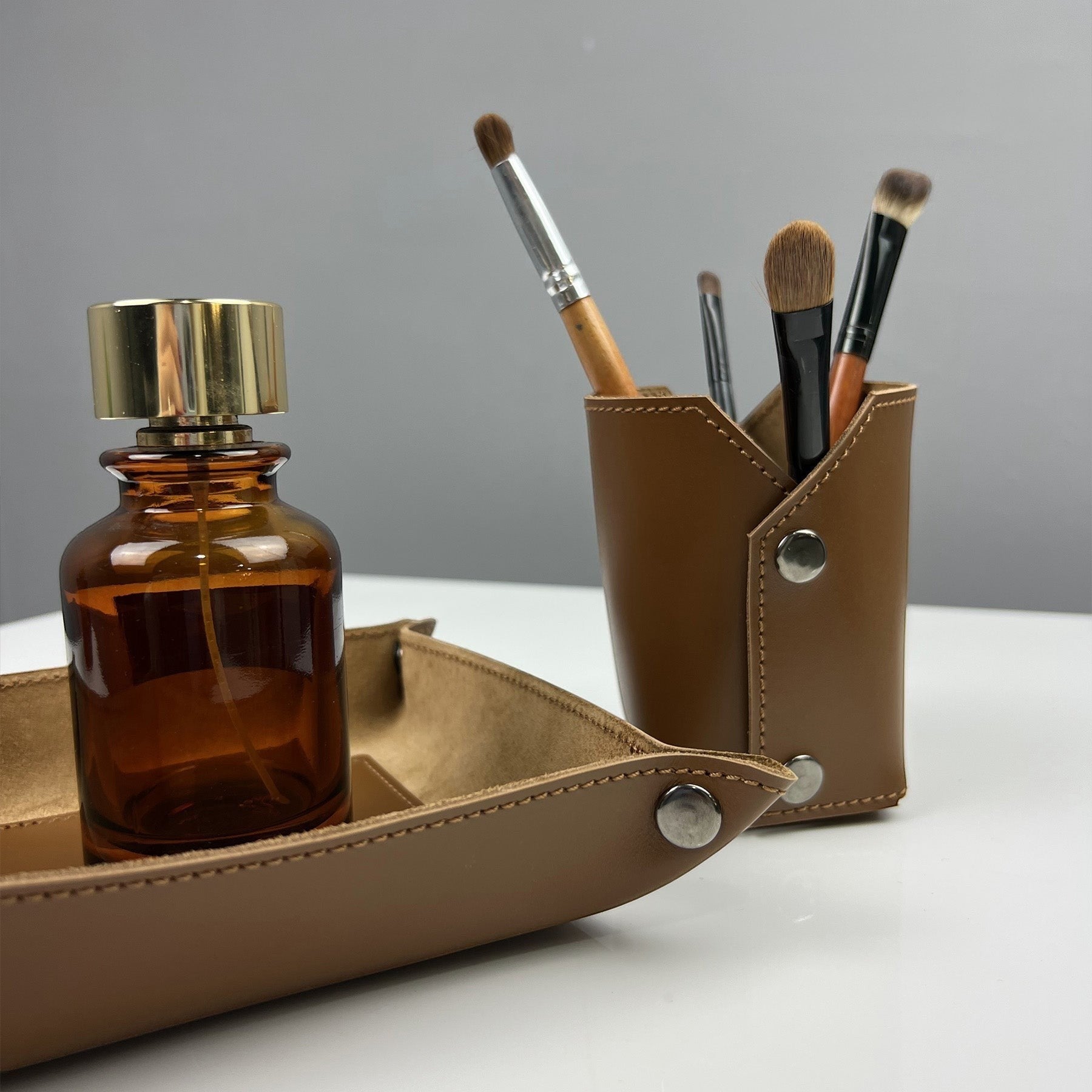 Brown Leather Desk Organizer Set - 2 Pieces (Tray & Pen Holder) - Pache