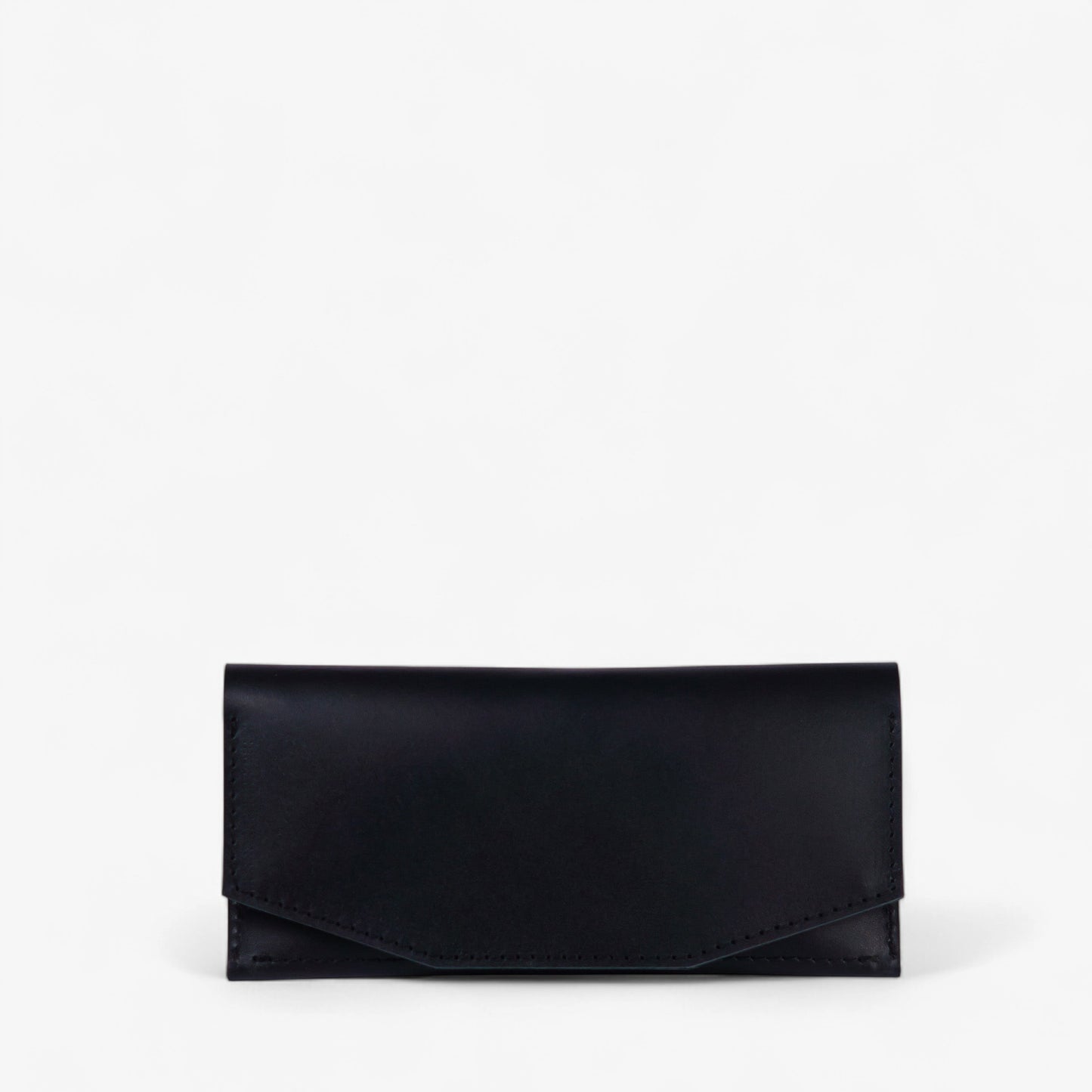 Black handmade leather wallet for women, slim minimalist design, Beyra by Pache
