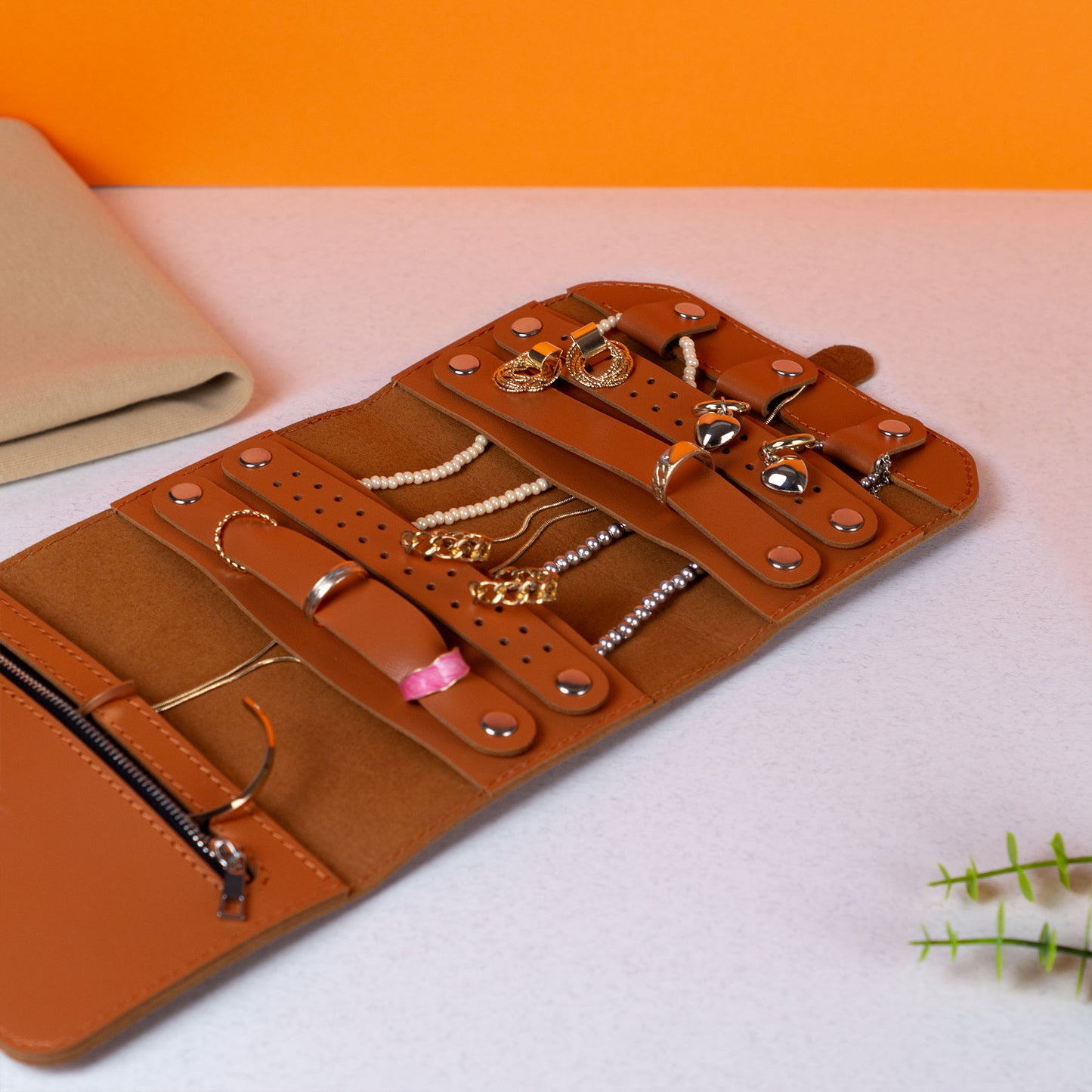 Cognac Brown Elin Jewelry Roll