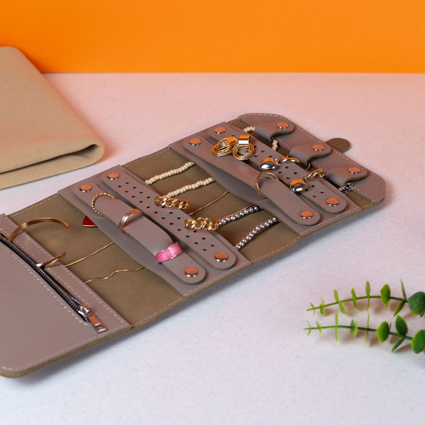 Gray Elin Jewelry Roll