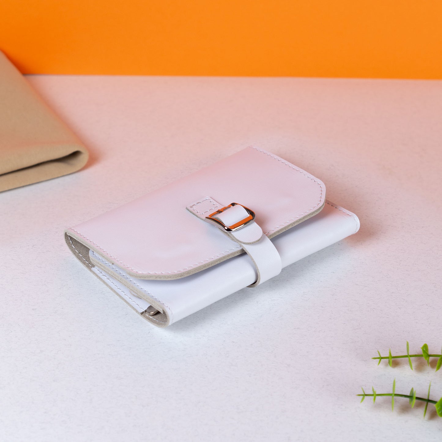 White Elin Jewelry Roll