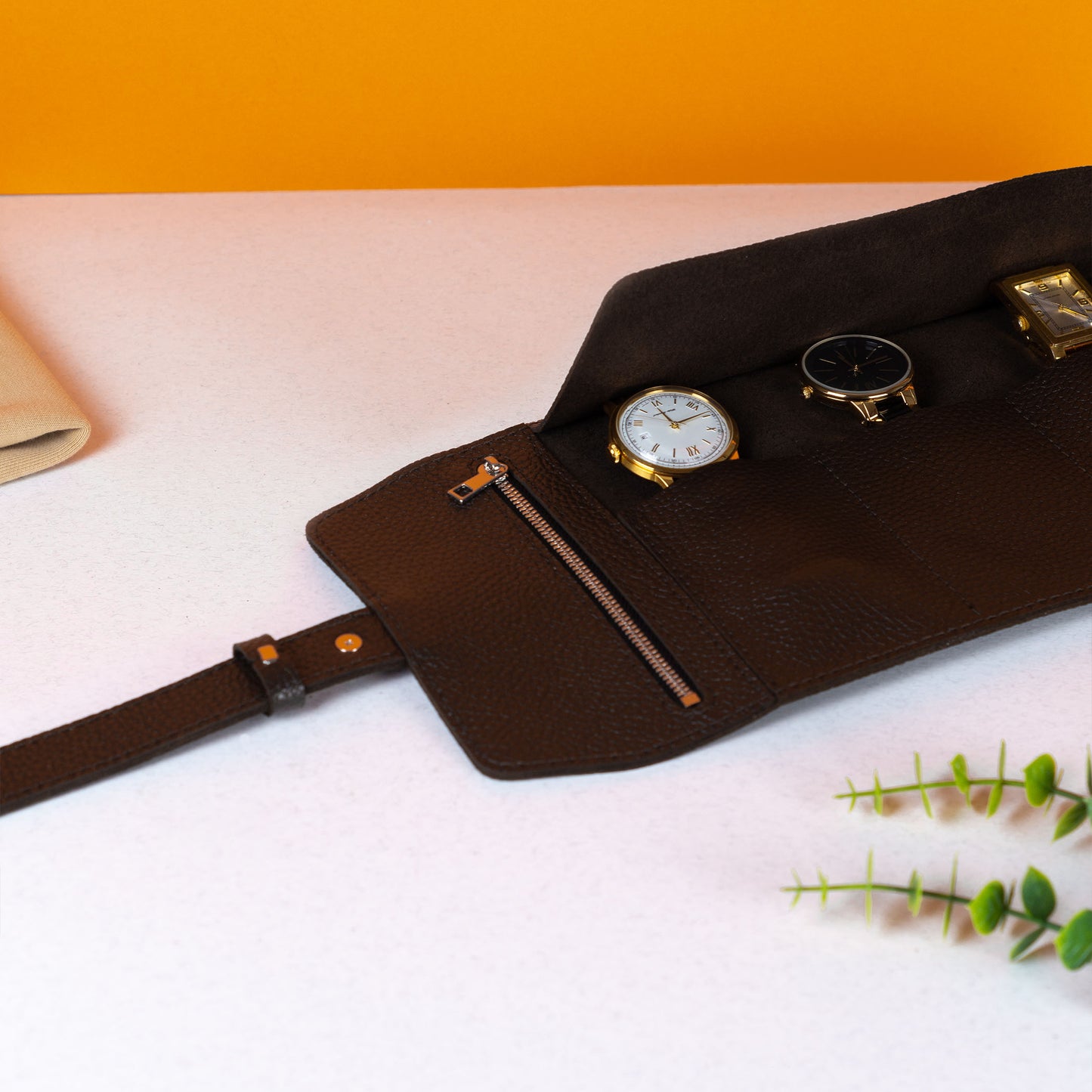Chocolate Brown Aven Watch Roll