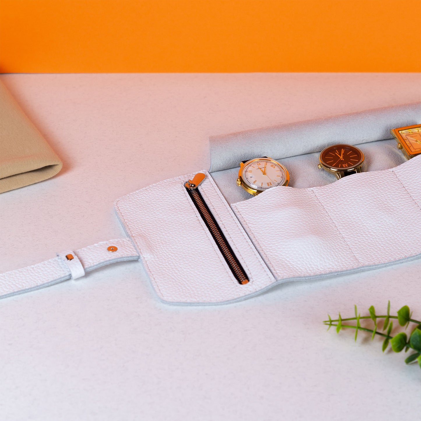 White Aven Watch Roll